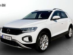 Vit Begagnad 2022 VW T-Roc Life SUV | 214 900 kr (Marknadspris)