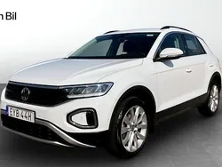 Vit Begagnad 2022 VW T-Roc Life SUV | 214 900 kr (Marknadspris)