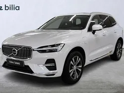 Vit Begagnad 2022 Volvo XC60 Core SUV | 419 000 kr (Marknadspris)