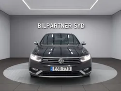 Mörkgrå Begagnad 2018 VW Passat Alltrack Kombi | 189 900 kr (Marknadspris)