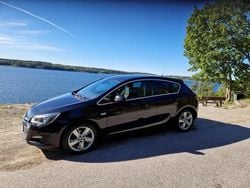 Svart Begagnad 2015 Opel Astra drive Halvkombi | 78 000 kr (Bra pris)