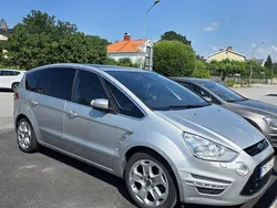 Grå Begagnad 2011 Ford S-MAX Business Edition Minibuss | 69 000 kr (Bra pris)