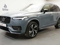 Grå Begagnad 2022 Volvo XC90 R-Design SUV | 619 900 kr (Marknadspris)