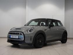 Grå Begagnad 2022 Mini Cooper Essential Halvkombi | 209 900 kr (Marknadspris)