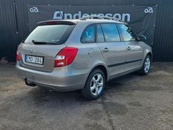 Ljusbrun (brun) Begagnad 2013 Skoda Fabia Elegance Kombi | 54 900 kr (Marknadspris)