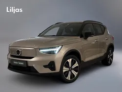 Grå Begagnad 2022 Volvo XC40 Plus SUV | 349 000 kr