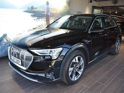 Svart Begagnad 2022 Audi e-tron Proline SUV | 429 000 kr (Lite dyr)