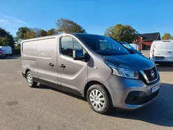 Grå Begagnad 2018 Nissan NV300 Van | 149 000 kr (Dyr)