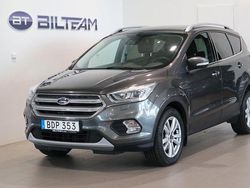 Grå Begagnad 2017 Ford Kuga Titanium SUV | 139 900 kr (Marknadspris)