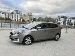 Begagnad 2016 Kia Carens Minibuss | 75 000 kr