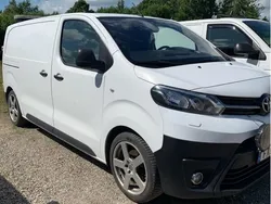 Vit Begagnad 2018 Toyota Proace Van | 90 000 kr (Marknadspris)
