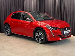 Röd Begagnad 2022 Peugeot e-208 GT Halvkombi | 194 800 kr (Marknadspris)