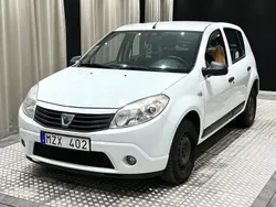 Vit Begagnad 2012 Dacia Sandero Halvkombi | 44 900 kr (Marknadspris)