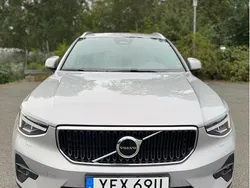 Silver Begagnad 2024 Volvo XC40 Core SUV | 327 000 kr (Bra pris)