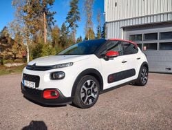 Vit Begagnad 2017 Citroën C3 Shine Halvkombi | 86 900 kr (Marknadspris)