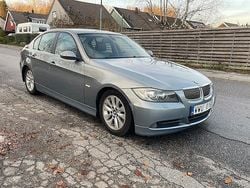 Grå Begagnad 2005 BMW 325 Advantage Sedan | 39 900 kr (Superpris)