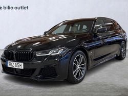 Svart Begagnad 2020 BMW 520 M Sport Kombi | 274 900 kr (Marknadspris)