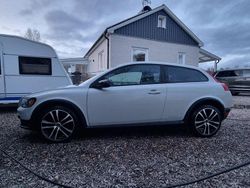 Vit Begagnad 2008 Volvo C30 Kinetic Halvkombi | 33 000 kr (Marknadspris)