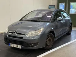 Grå Begagnad 2005 Citroën C4 Halvkombi | 19 900 kr
