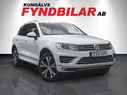 Vit Begagnad 2018 VW Touareg R-line SUV | 189 900 kr