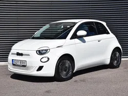 Vit Begagnad 2022 Fiat 500e Icon Halvkombi | 174 900 kr (Bra pris)
