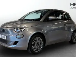 Grå (grey) Begagnad 2021 Fiat 500e Comfort Halvkombi | 169 900 kr (Marknadspris)