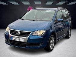 Mörkblå Begagnad 2010 VW Touran Trendline Minibuss | 54 900 kr (Superpris)