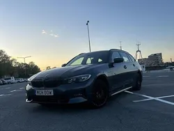Grå Begagnad 2021 BMW 330e Sport Line Kombi | 289 700 kr (Bra pris)