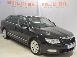 Svart Begagnad 2011 Skoda Superb Elegance Halvkombi | 59 900 kr (Lite dyr)