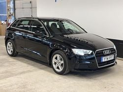 Brilliantsvart Begagnad 2018 Audi A3 Sportback Halvkombi | 114 900 kr (Bra pris)