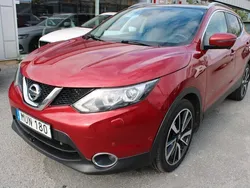 Röd Begagnad 2015 Nissan Qashqai SUV | 119 900 kr (Marknadspris)