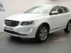 Vit Begagnad 2017 Volvo XC60 SUV | 239 900 kr