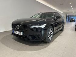 Svart Begagnad 2024 Volvo V90 Plus Kombi | 479 500 kr (Marknadspris)