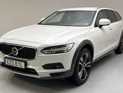 Vit Begagnad 2021 Volvo V90 CC Kombi | 319 000 kr (Marknadspris)