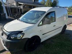 Vit Begagnad 2015 VW Caddy Minibuss | 70 000 kr (Marknadspris)