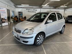 Silver Begagnad 2004 Toyota Yaris Halvkombi | 29 900 kr (Marknadspris)