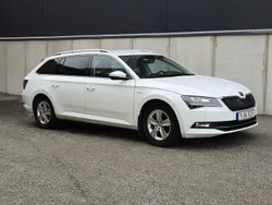 Vit Begagnad 2017 Skoda Superb LAURIN & KLEMENT Kombi | 229 000 kr (Marknadspris)