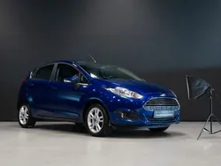 Blå Begagnad 2016 Ford Fiesta Titanium Halvkombi | 139 000 kr (Marknadspris)