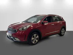Röd Begagnad 2018 Kia Niro Advance SUV | 159 000 kr (Marknadspris)