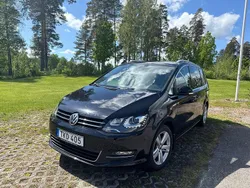 Svart Begagnad 2016 VW Sharan GT Minibuss | 229 900 kr (Lite dyr)