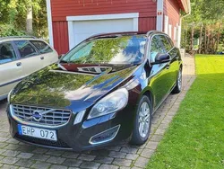 Svart Begagnad 2013 Volvo V60 Momentum Kombi | 68 000 kr (Bra pris)