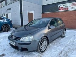 Mörkgrå Begagnad 2004 VW Golf IV Halvkombi | 48 900 kr (Lite dyr)