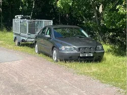 Grå Begagnad 2004 Volvo S60 Sedan | 33 500 kr (Marknadspris)