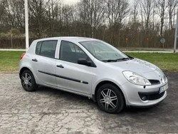 Ljusgrå Begagnad 2006 Renault Clio R.S. Halvkombi | 49 800 kr (Marknadspris)