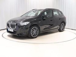 Svart Begagnad 2023 BMW 225 M Sport Kombi | 327 800 kr
