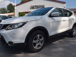 Vit Begagnad 2014 Nissan Qashqai SUV | 119 900 kr (Marknadspris)