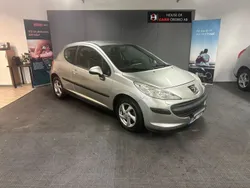 Grå Begagnad 2006 Peugeot 207 Halvkombi | 20 900 kr (Marknadspris)