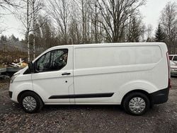 Röd Begagnad 2015 Ford Transit Custom | 39 000 kr