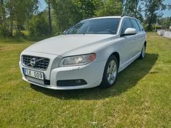 Vit Begagnad 2012 Volvo V70 Momentum Kombi | 59 000 kr (Lite dyr)