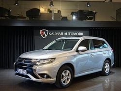 Silver Begagnad 2017 Mitsubishi Outlander SUV | 139 900 kr (Marknadspris)